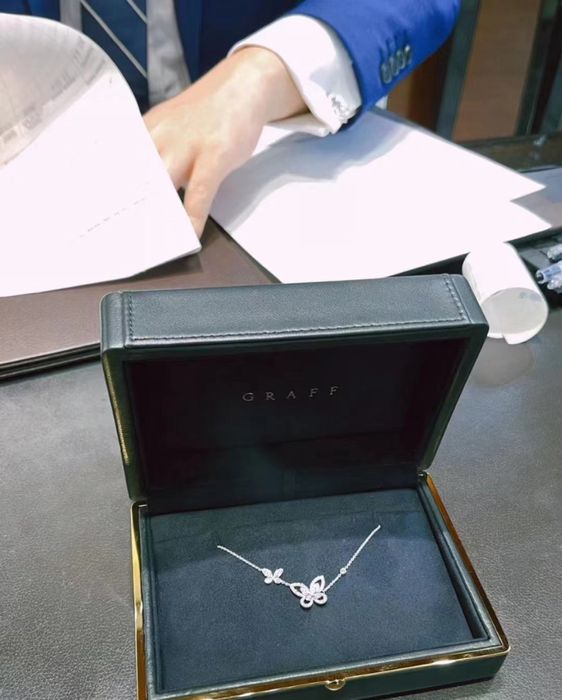 Фірмовий комплект під підвіс або сережки Graff Графф.Новий.