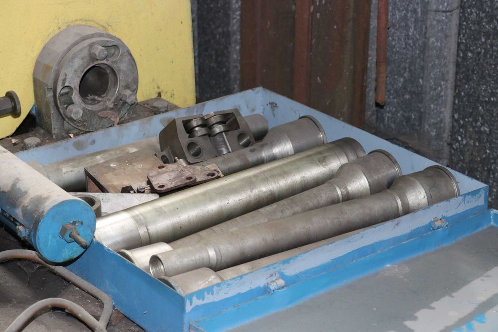 Kielicharka Tłumik Rury do tłumików Sarkana Zvaigzne