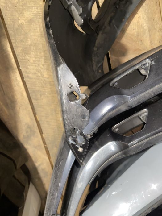 Бампер передній чорний дорес f30 f31 ноздрі заглушка туманка f30