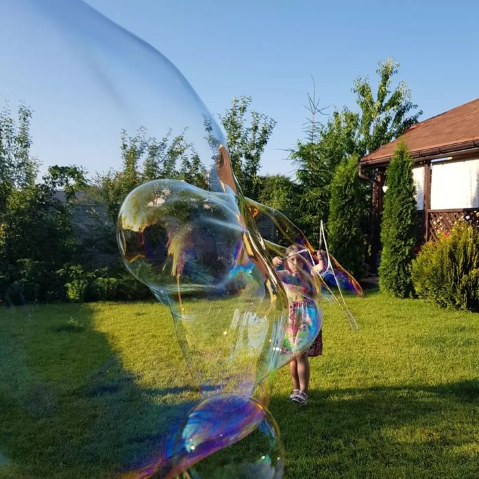 Шоу мильних бульбашок. Мильні бульбашки. Мыльные пузыри.