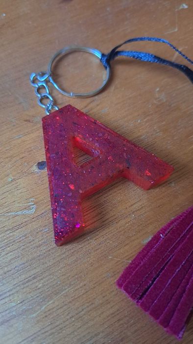 Handmade Breloczek literka ,,A,,
Żywica epoksydowa.