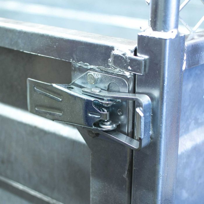 Przyczepa z wywrotem do ATV z mocnym wózkiem i ładownością 1,5 tony.