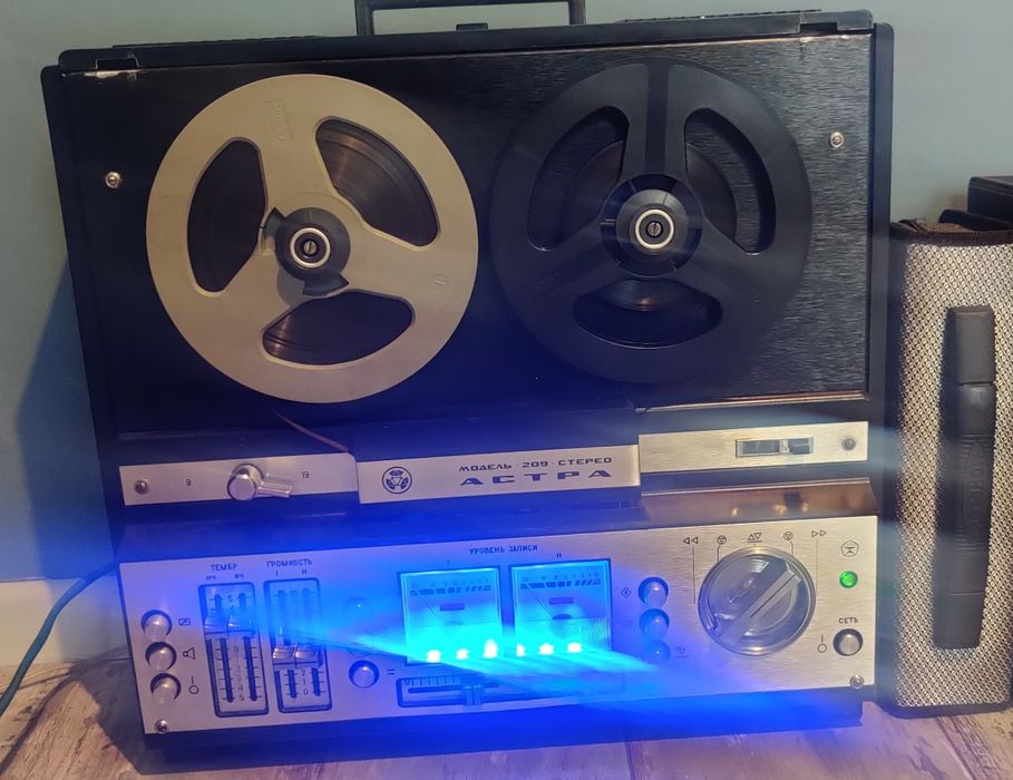 Катушковий магнітофон Астра 209