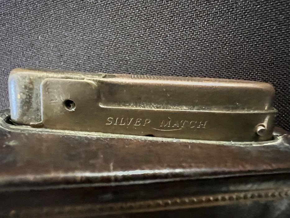 Isqueiro vintage SILVER MATCH caixa couro.