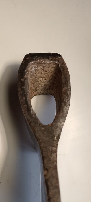 Стара сокира, топор ЗІК.