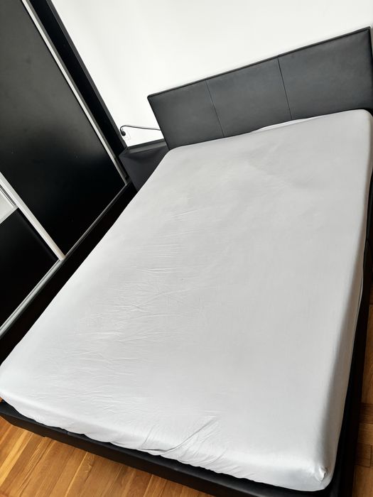 Łóżko 140x200 z materacem