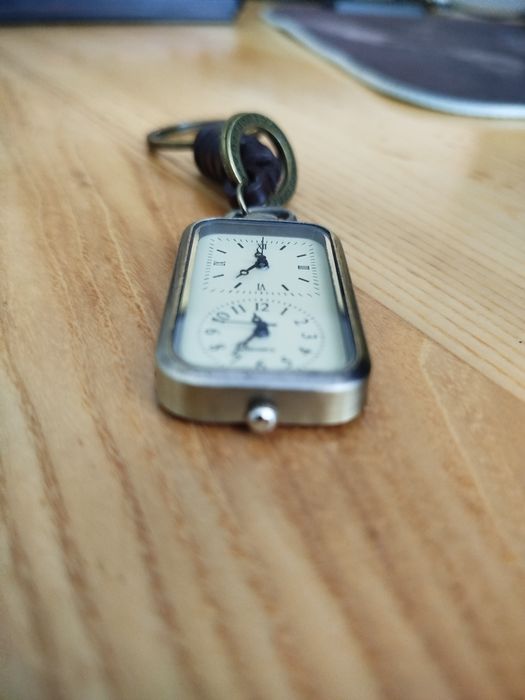 Часы под винтаж карманные ,часы брелок .