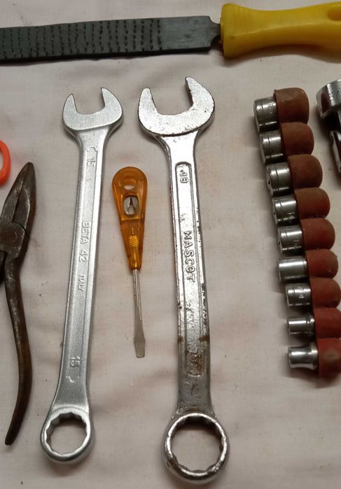 Ferramentas sortidas e usadas, lote ago5_ tudo por 5€