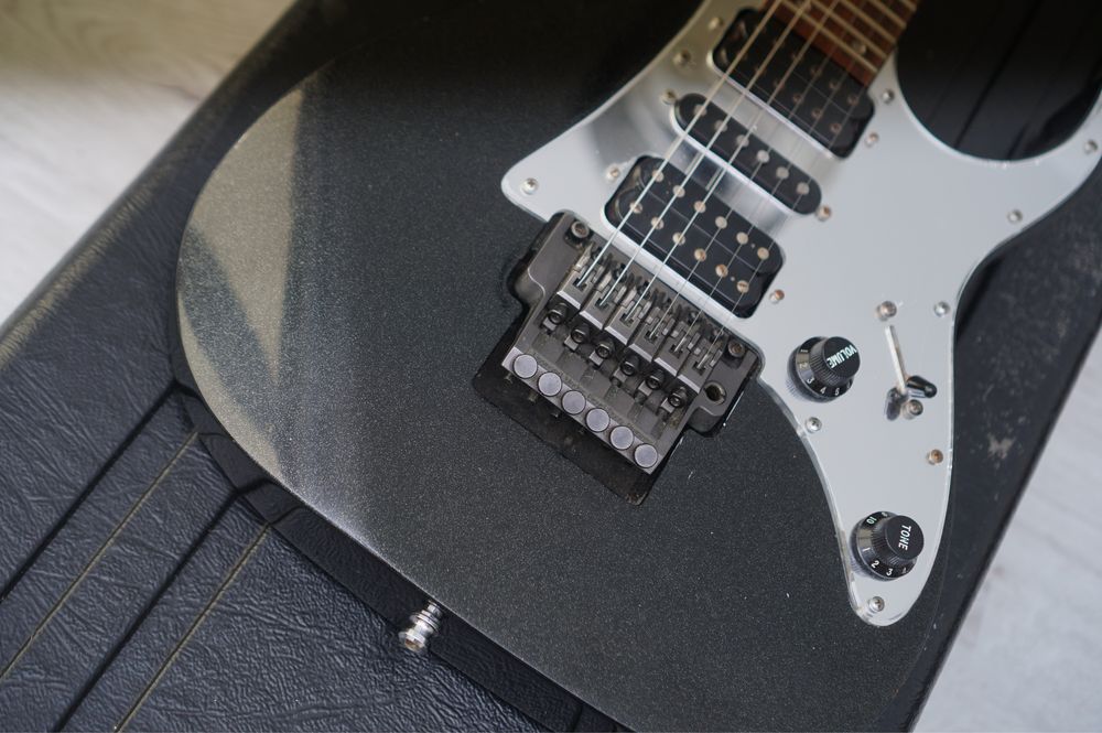 Ibanez RG550 galaxy black Dimarzio Tone Zone paf pro