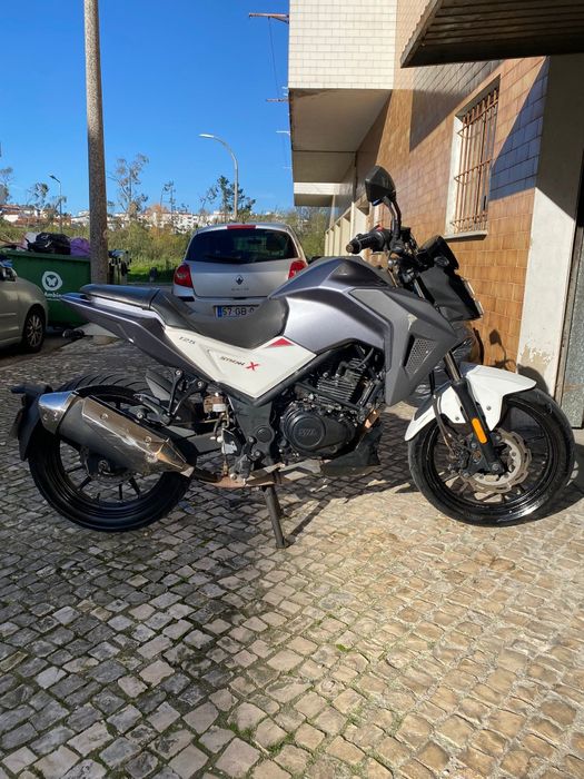 Vendo Sym SMX 125 cilindradas ano 2019