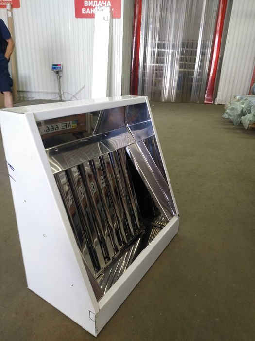 Витяжний зонт. Витяжка на кухню. Пристінний зонт. Витяжка