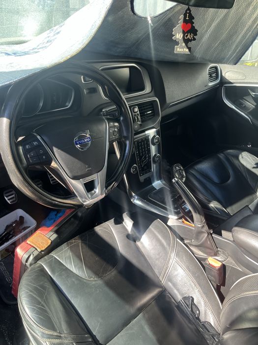 Volvo v40 2013 para pecas completo