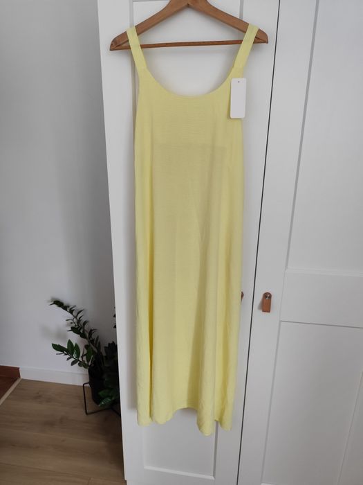 Bananowa sukienka letnia