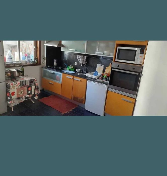 Quarto tranquilo c/ varanda, bastante ensolarado– ambiente familia