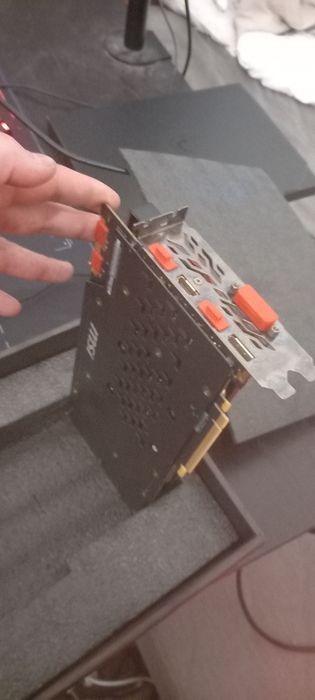 Msi GeForce GTX 1070 Ti GAMING 8G