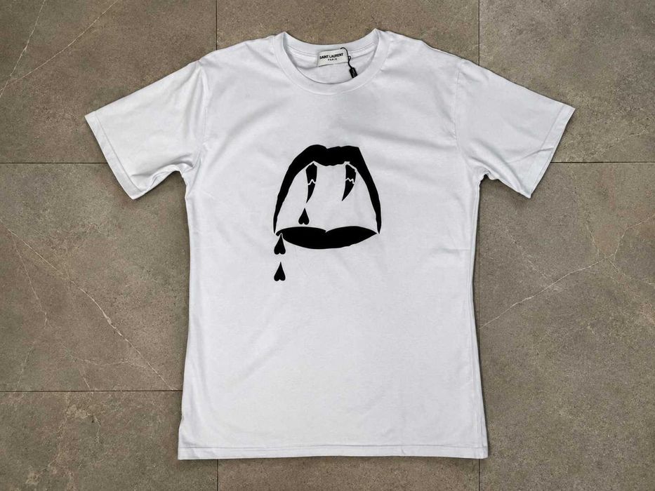 Футболка Saint Laurent Vampire Lips