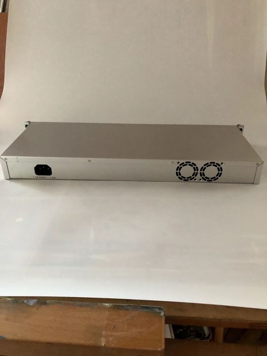Mikrotik RB1100AH Маршрутизатор 13 гігапортів,