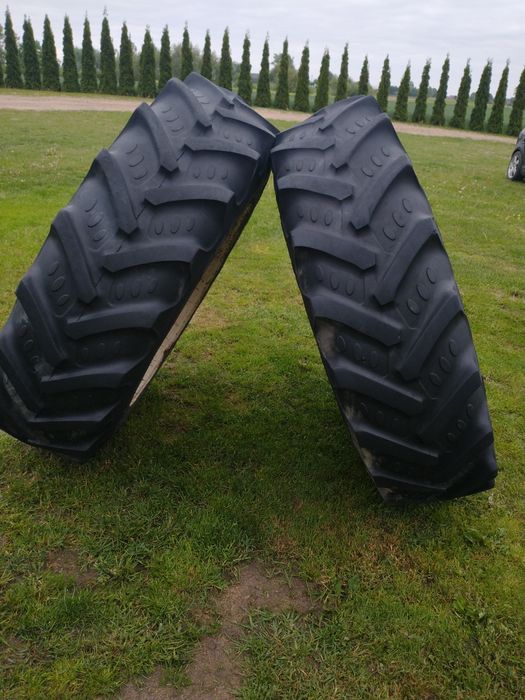 Opony z felgami  do C-385  nr.380/85 R3 4