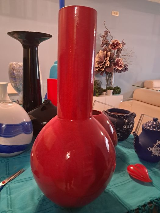 Recheio de casa (jarras, estatuetas)