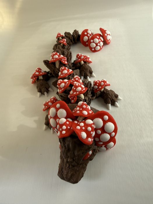 Smok muchomor, figurka fantasy