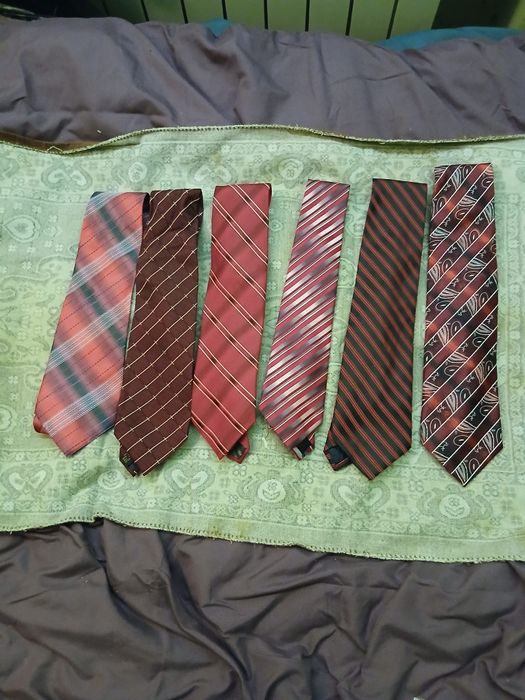 мужские галстуки и бабочки