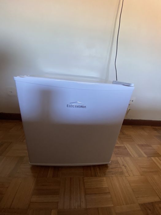 Frigorifico pequeno