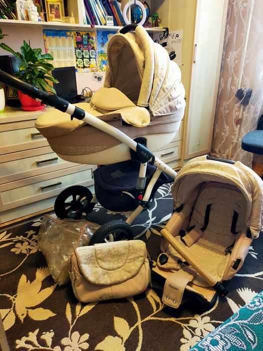 Продам коляску 2 в 1