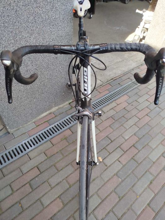 Шосейний велосипед Giant Defy