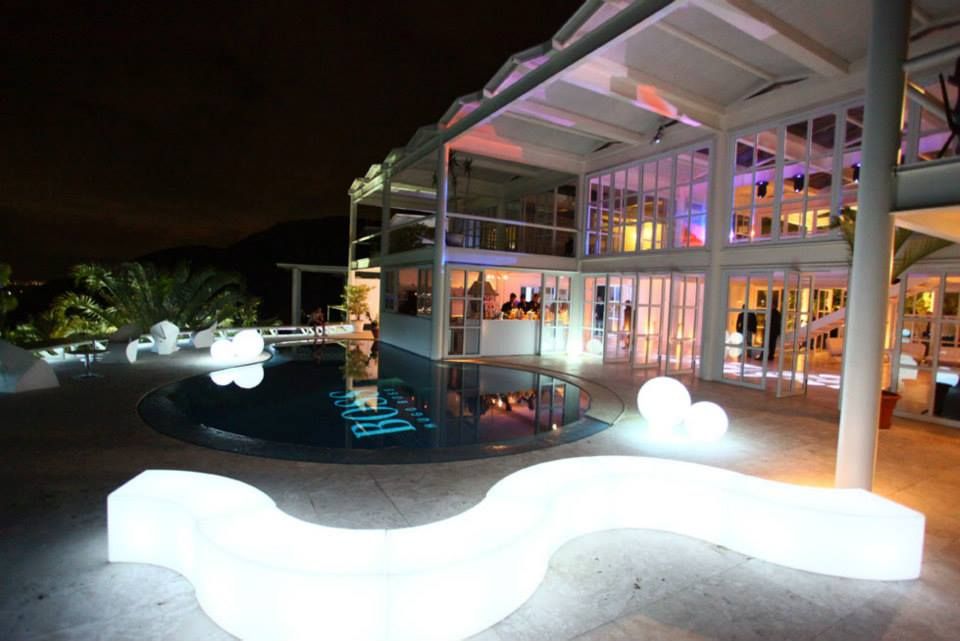 Banco puff led jardim