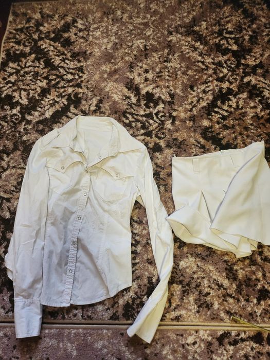 Koszula biała taliowana hafty pagony  mini spódnica biała