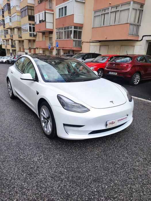 TESLA MODEL 3 a Venda -Otima Oferta -Pouco Uso - Aproveite