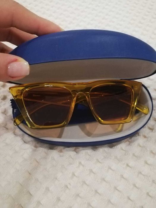 Oculos de sol, amarelo