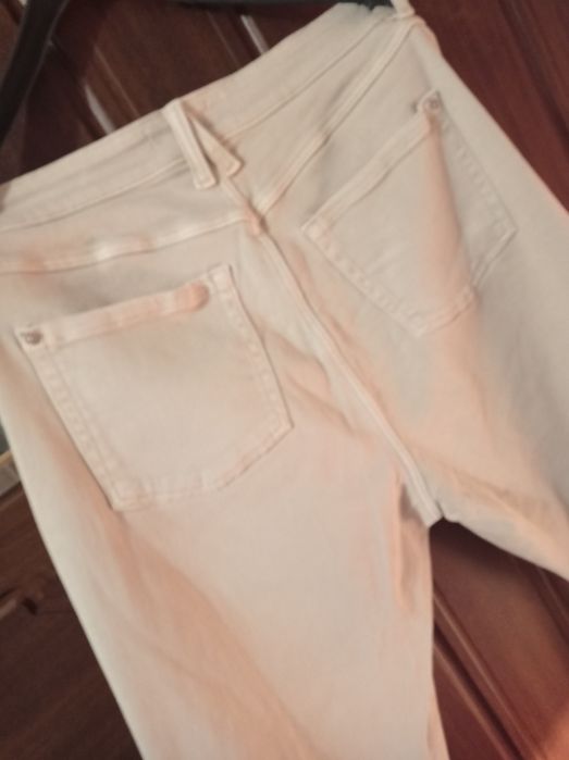 Продам джинси 40р.