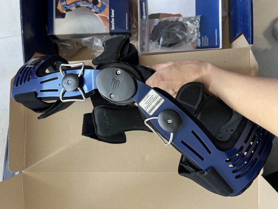 Ортез на колено левый и правый SecuTec Genu