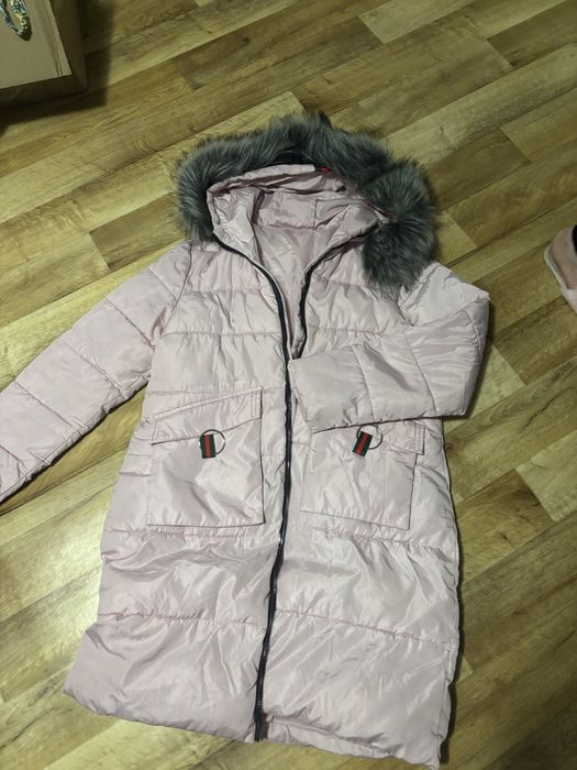 Жіноча розова куртка