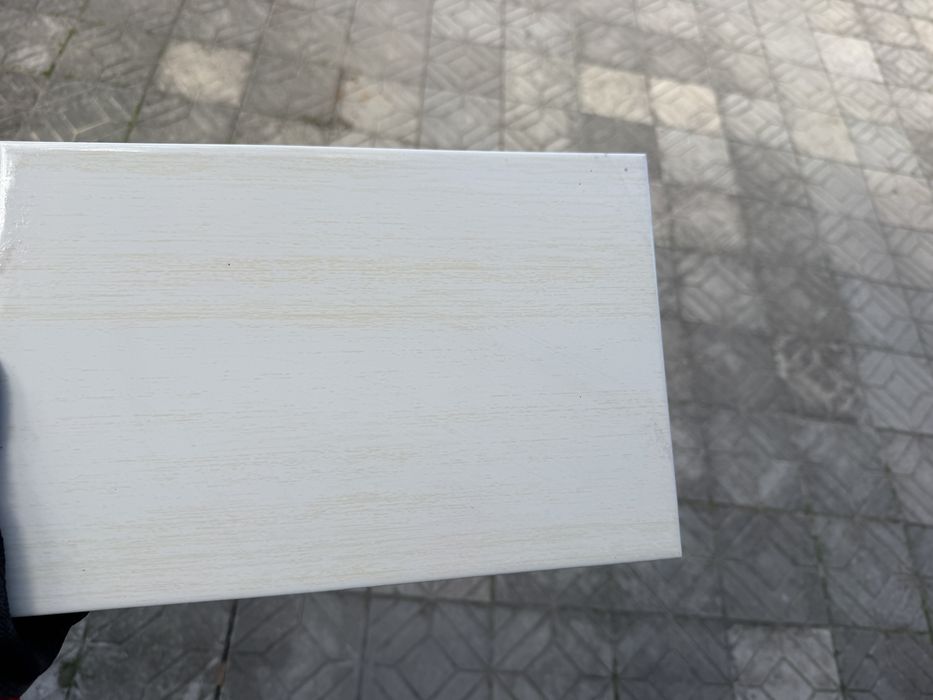 Продам плитку 20*30