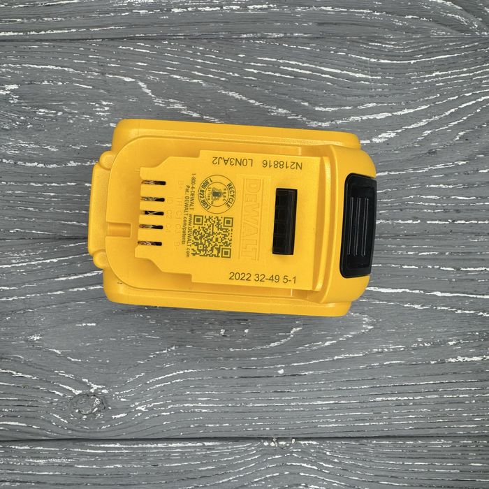 Акумуляторна батарея Dewalt DCB204 20V 4 AH 2022