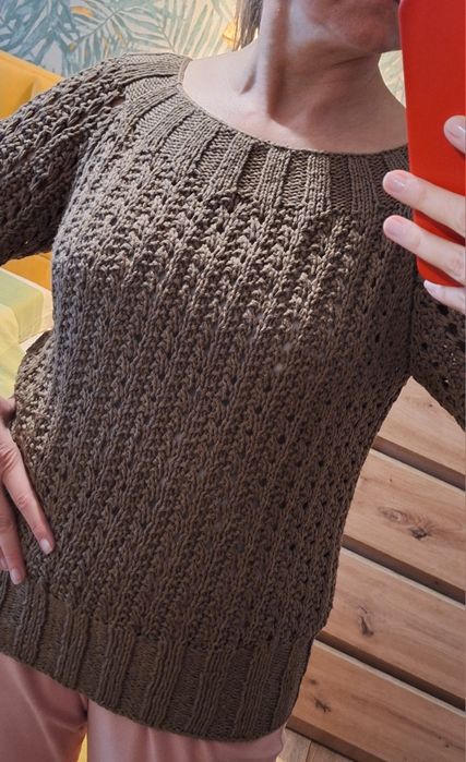 Sweterek ażurowy na drutach M