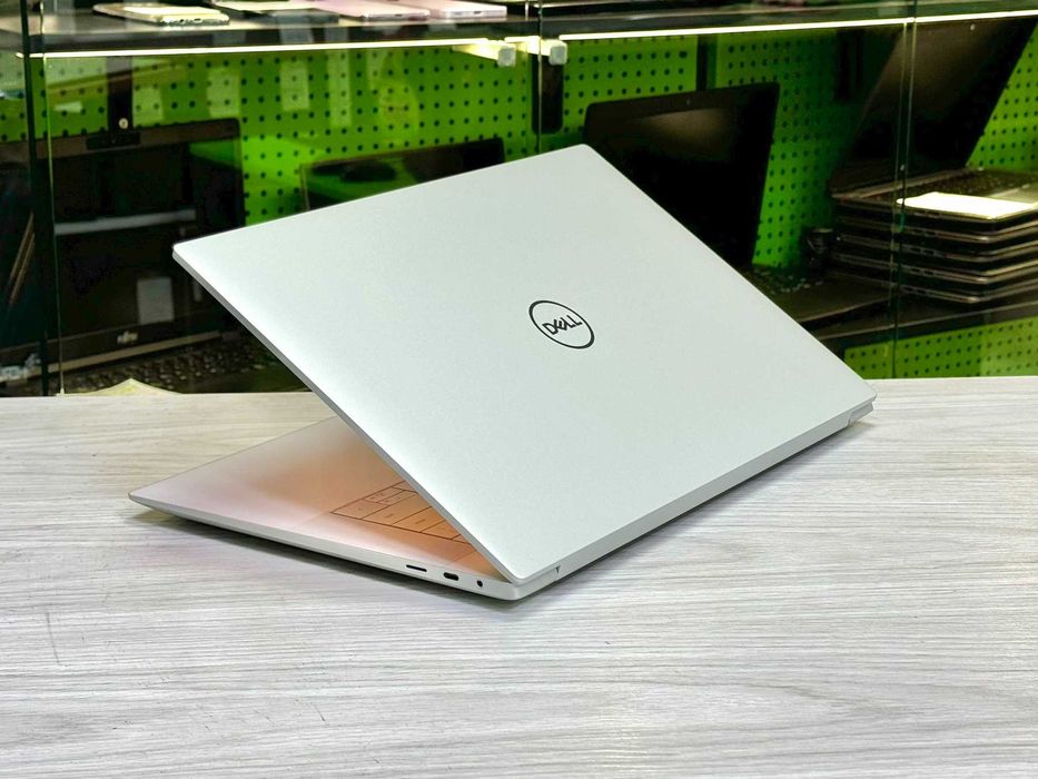 Топовий! Dell XPS | Intel Ultra 9 | 64DDR5 | 4Tb SSD | RTX 4070