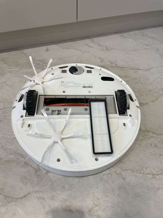 Миючий робот-пилосос Xiaomi Mi Robot Vacuum Mop 2