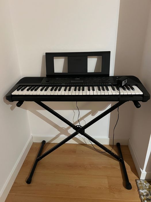 Teclado Yamaha psr-E273