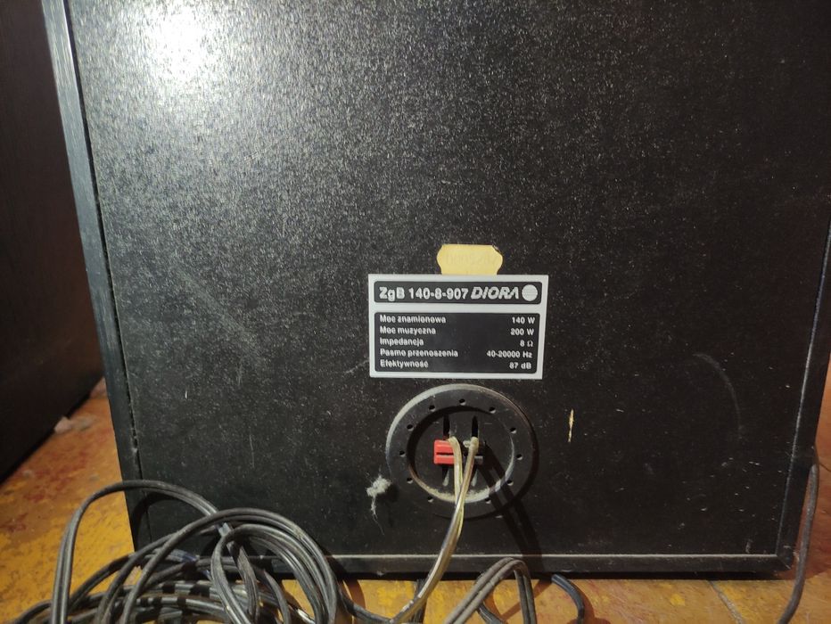 Zestaw audio (kolumny, wzmacniacz i odtwarzacz CD)