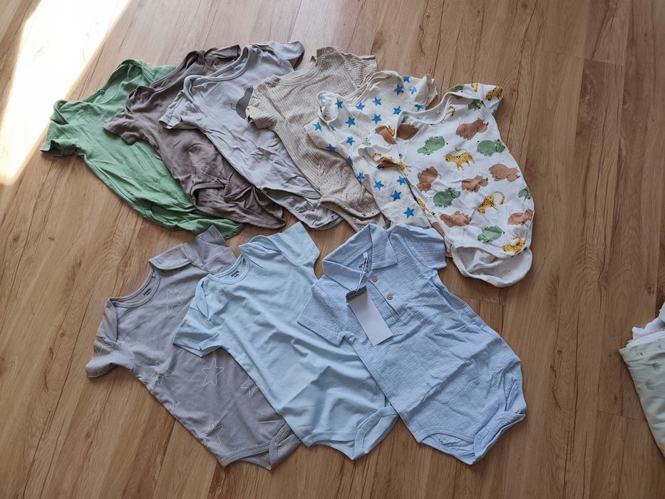 Body z krótkim rękawem
