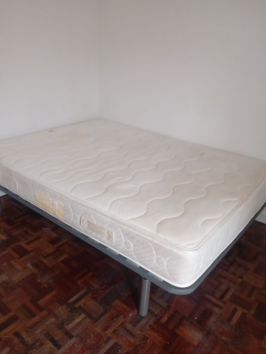 Vendo cama de casal