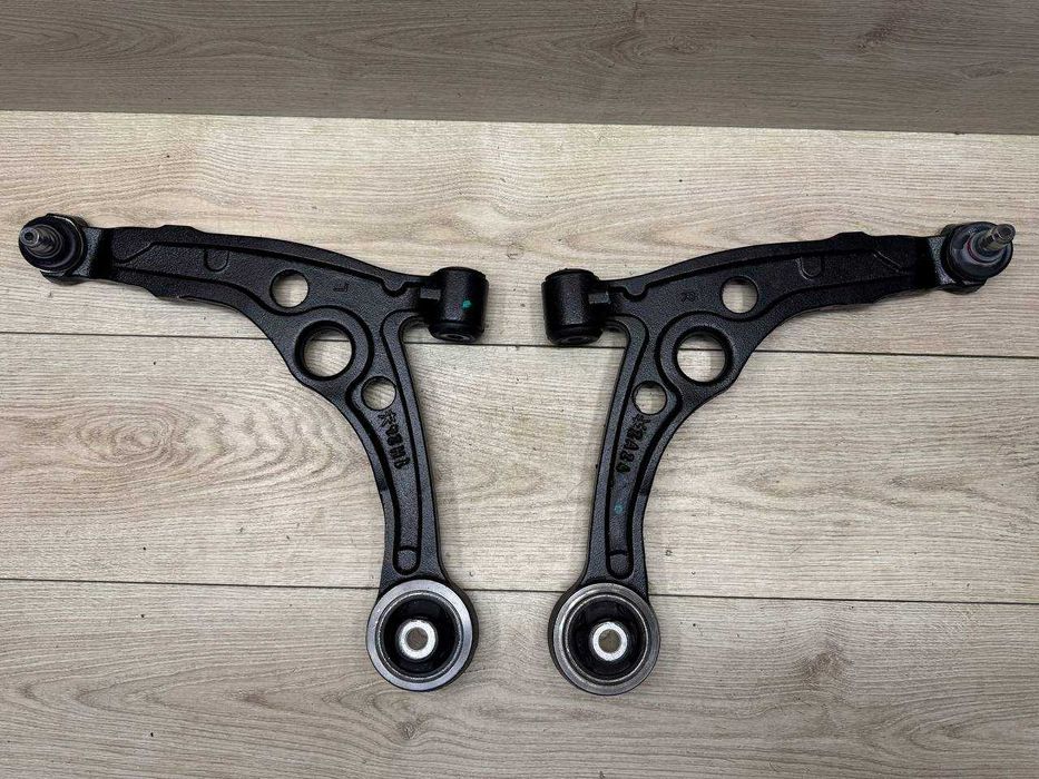 Важіль Ричаг підвіски Fiat 500e Фіат Фиат Електричний Ричаги Рычаг