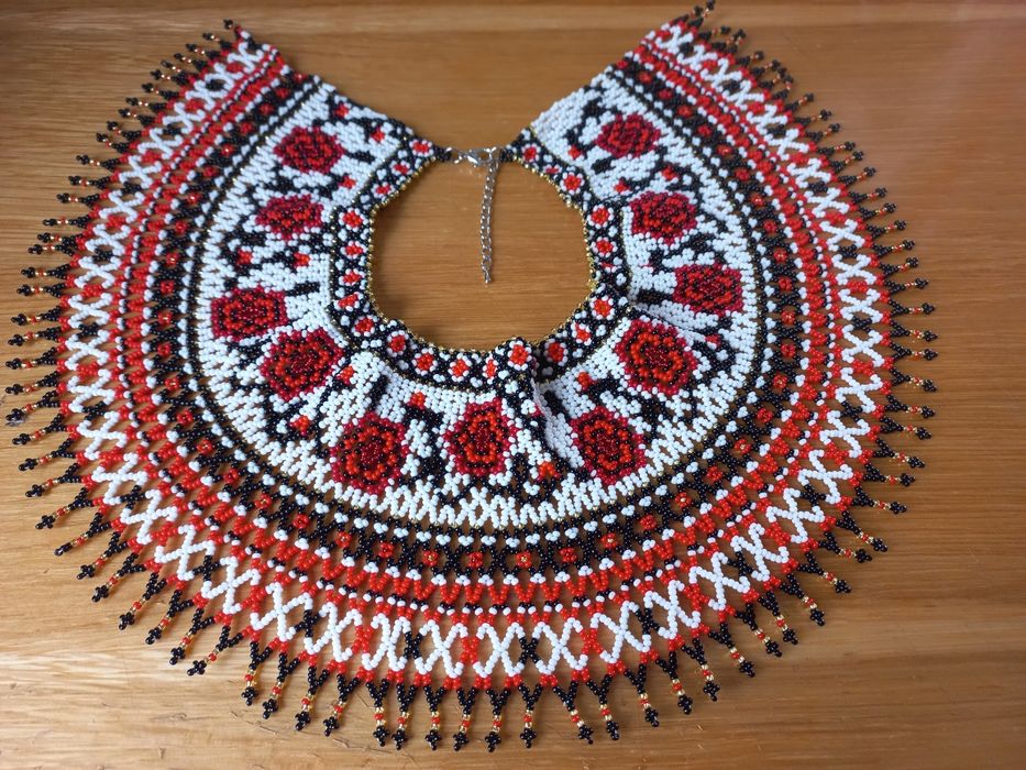 Традиційна українська силянка з чеського бісеру до вишиванки, намисто