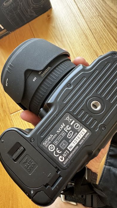 Продам фото комплект Sigma SD14 + 2 лінзи