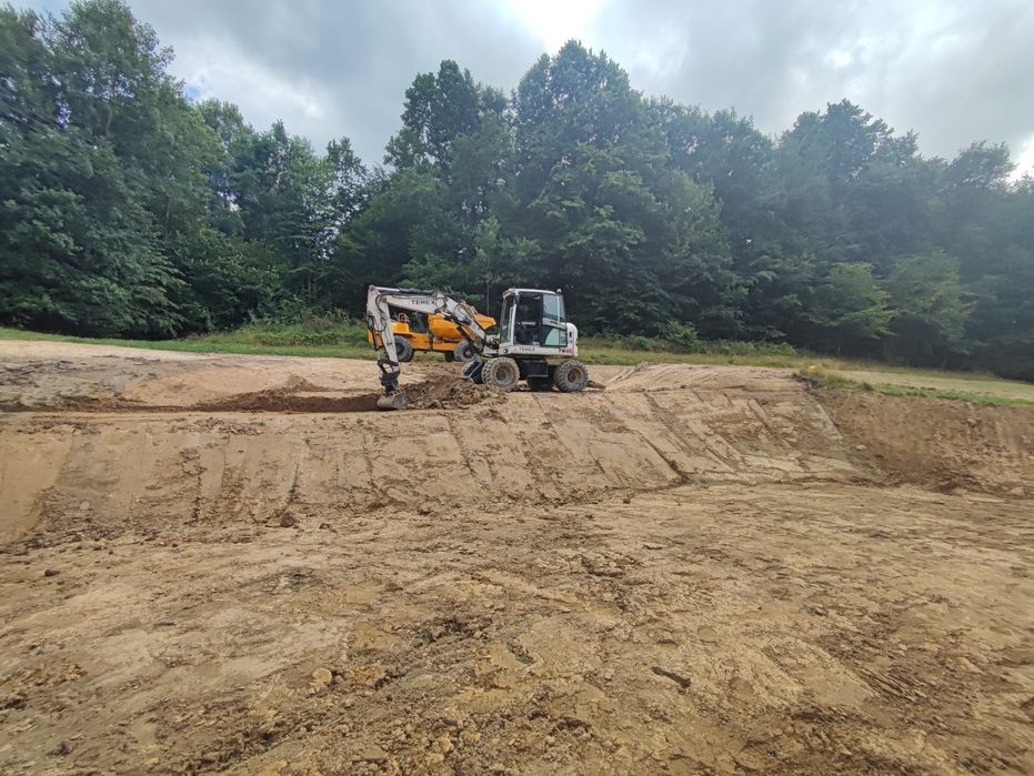 Roboty ziemne usługi koparko-ładowarką minikoparką, koparką, wozidłem