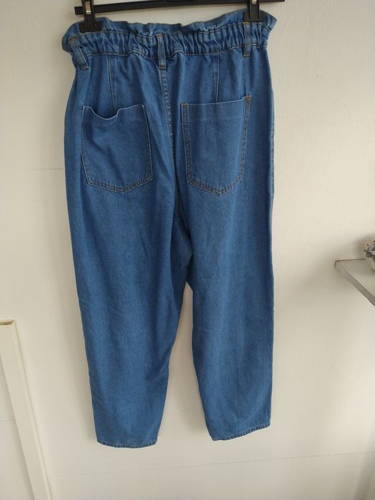 Calças de ganga azul com folhos na cintura - MO Jeans - Tamanho 38/40