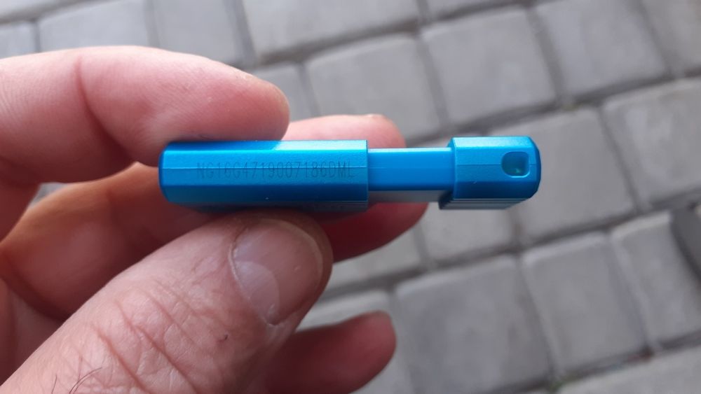 Usb-накопитель pinstripe 16 гб — лазурный,Verbatim(USA).
16 гб — лазур